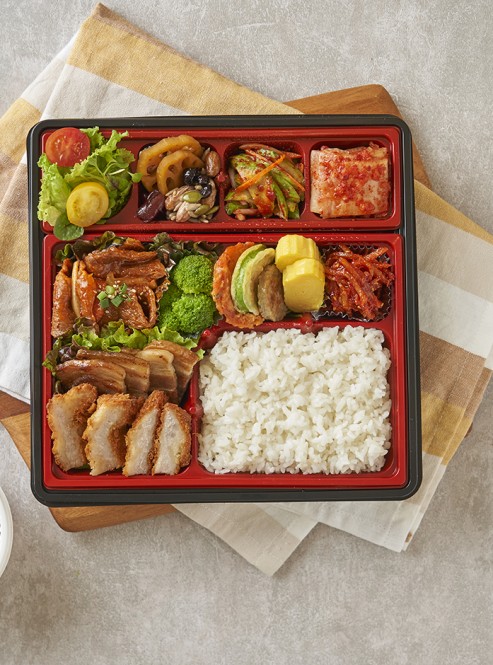 제육볶음 삼겹살 돈까스 도시락